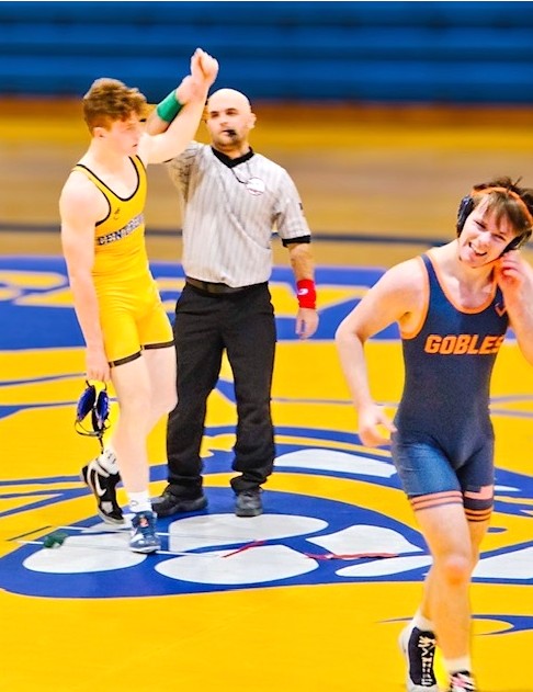 Centreville gets wrestling win over Gobles 46-26